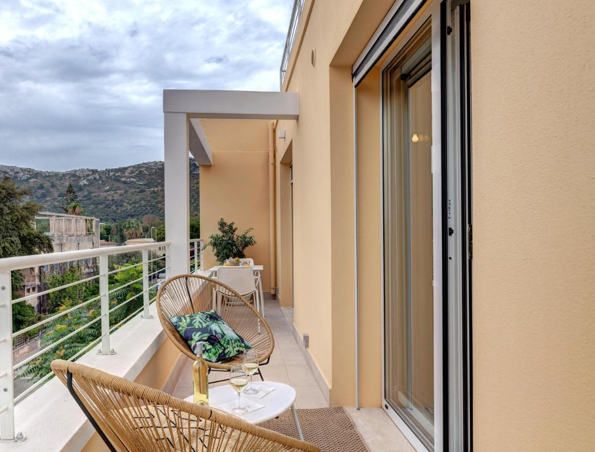 Arveskida Suite Apartment Кальяри Экстерьер фото